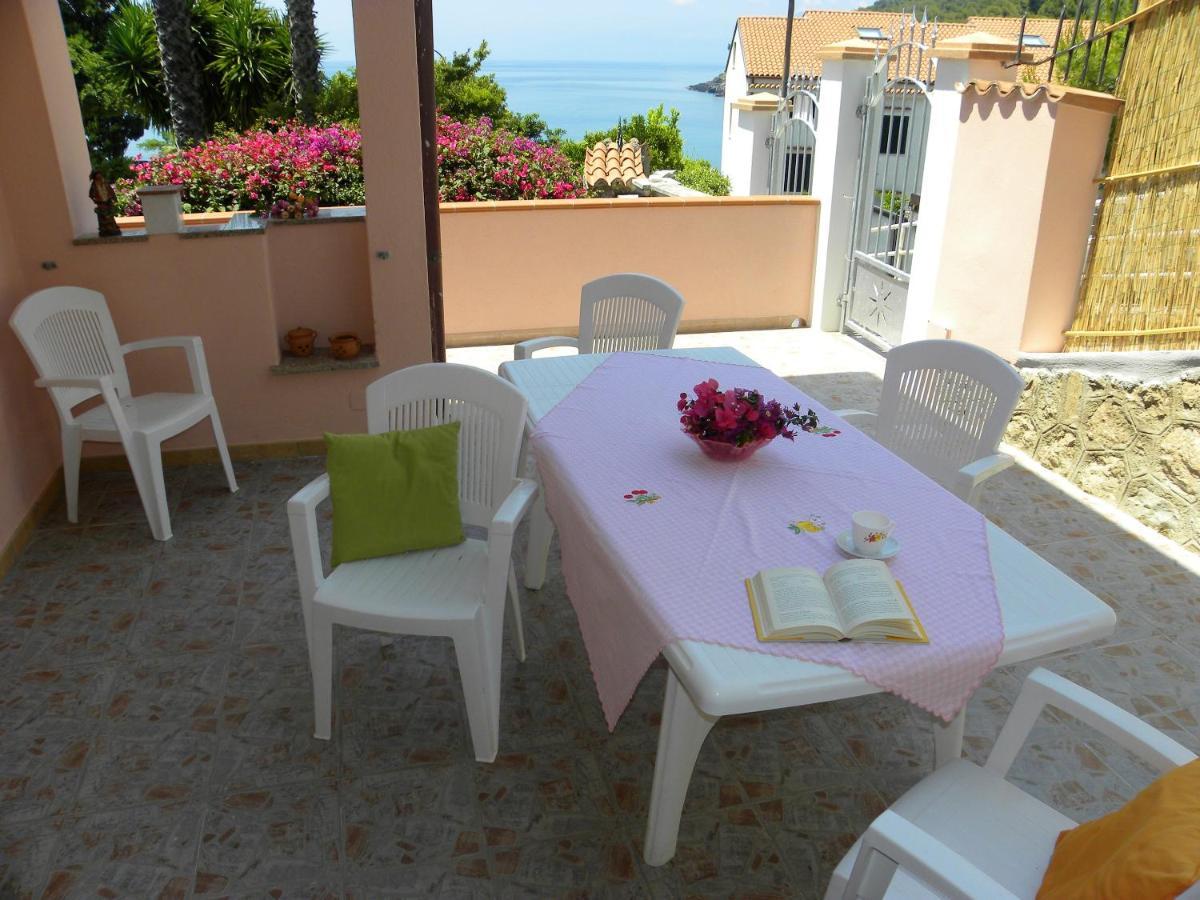 Comfortable Apartment In Maratea With Sea View 95 M² + Parking Bagian luar foto
